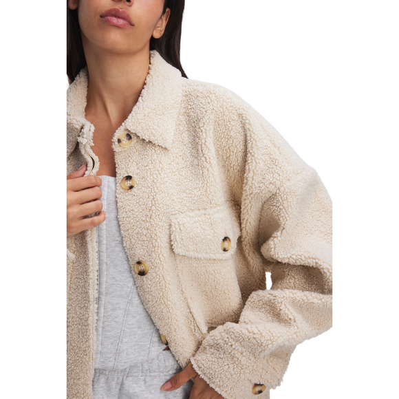 (60% OFF) NWT Good American SHERPA SHACKET in Tusk Color Size: 3 - 4 MSRP: $216 - Picture 4 of 5